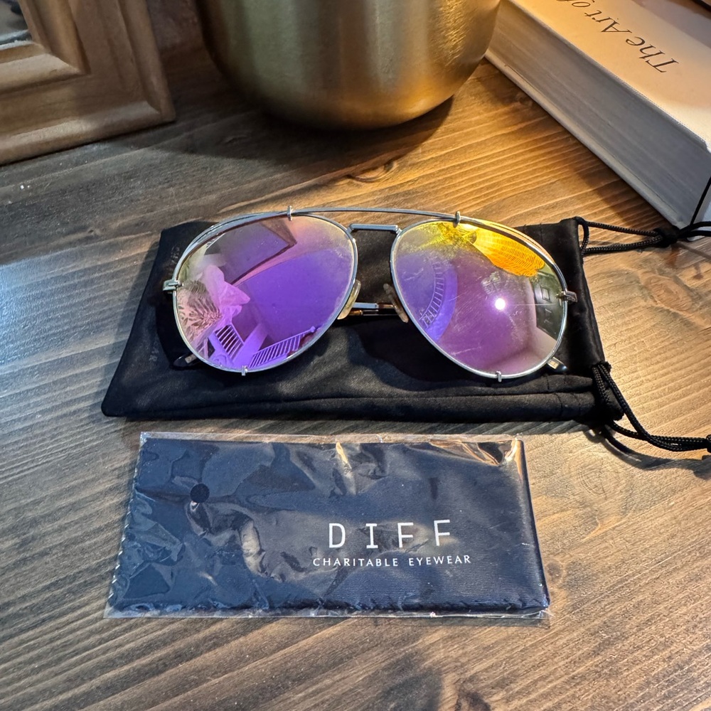 Diff KOKO Gold Frame Sunglasses with Pink Lenses